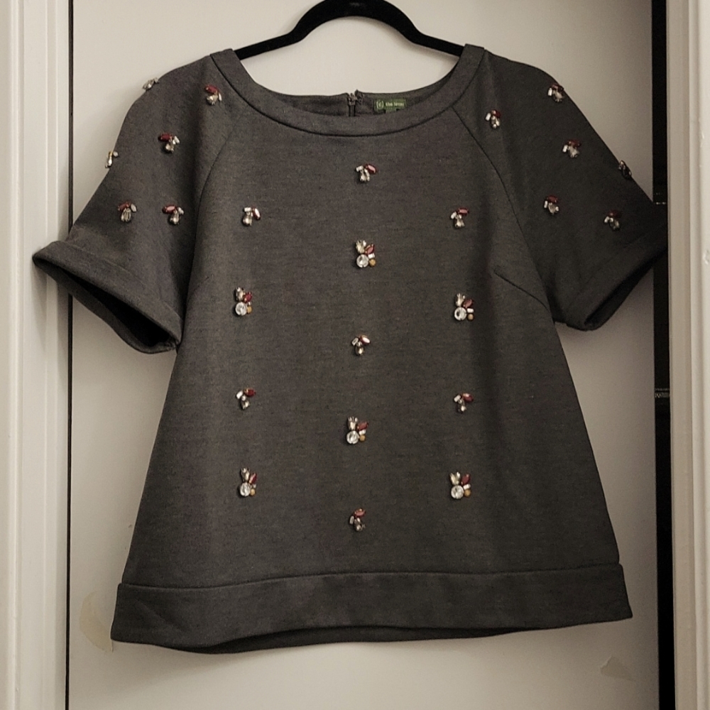 the letter women's top